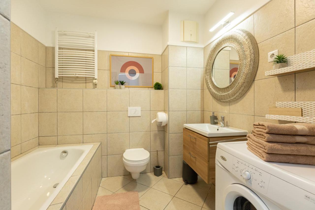 Budapest Holidays Apartments Family ภายนอก รูปภาพ